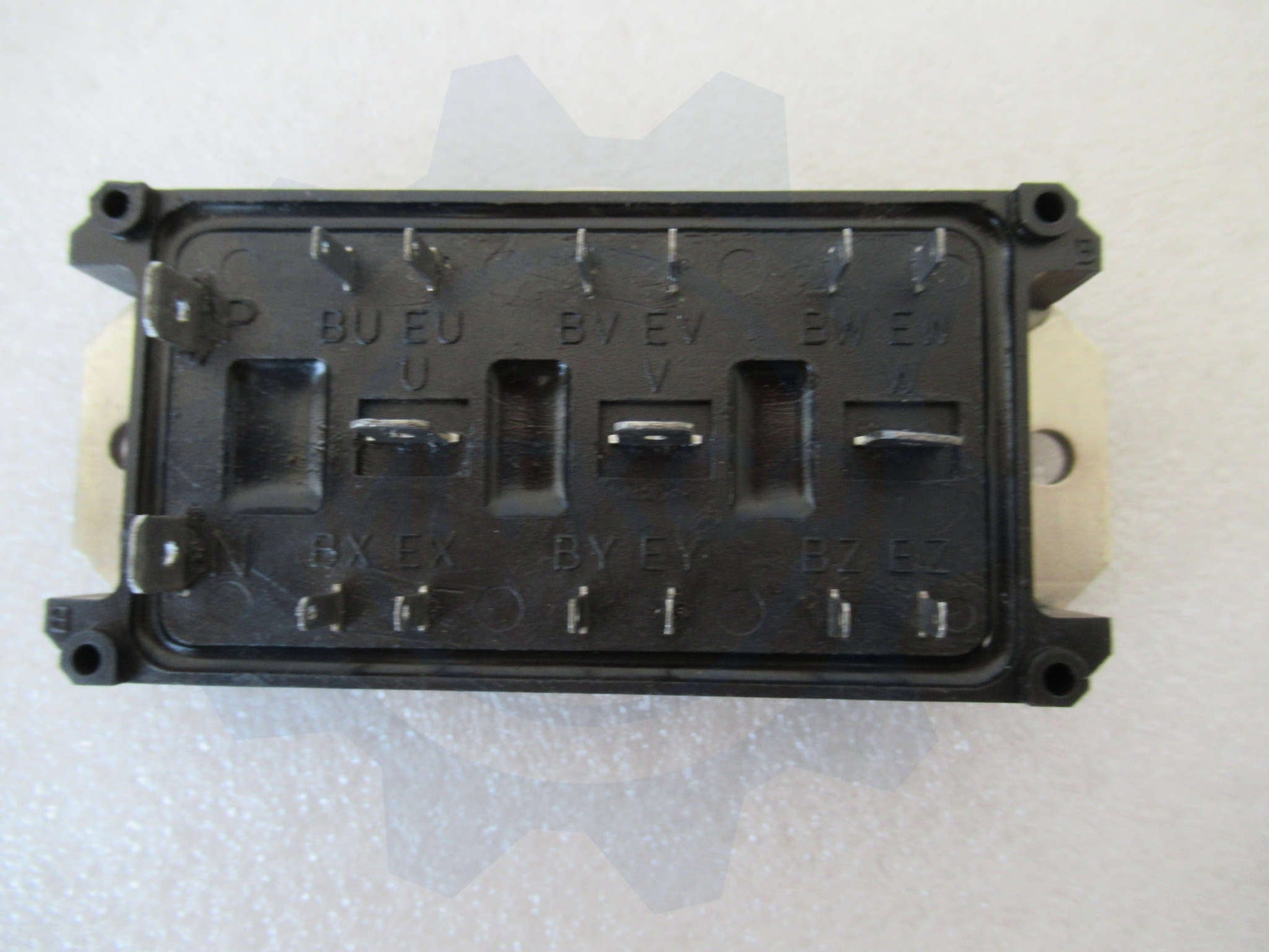 hf-se102-mitsubishi-servomotor the product title is: MG15N6ES42 toshiba igbt