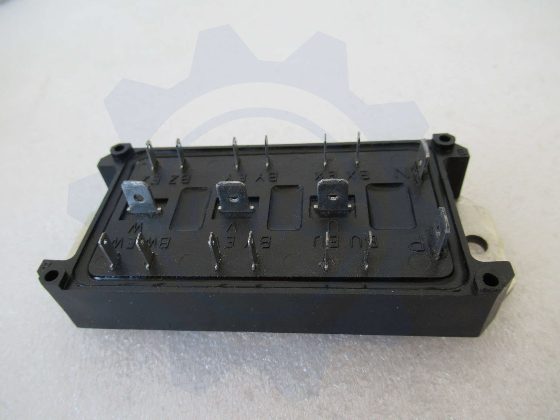 hf-se102-mitsubishi-servomotor the product title is: MG15N6ES42 toshiba igbt